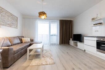 Elegantný 2-izbový byt na prenájom - 4
