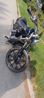 Kawasaki VN900 Custom - 4