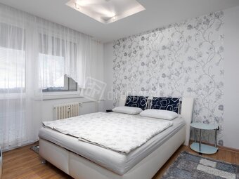 Kompletne zariadený moderný 3-izbový byt v centre mest… - 4