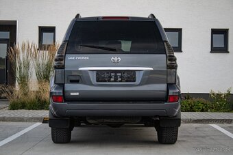 Toyota Land Cruiser 3.0 D-4D - 4