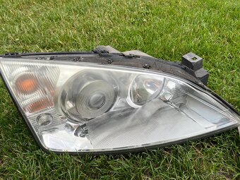 Xenóny Ford mondeo mk3 - 4