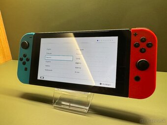 Nintendo Switch V2 - 4