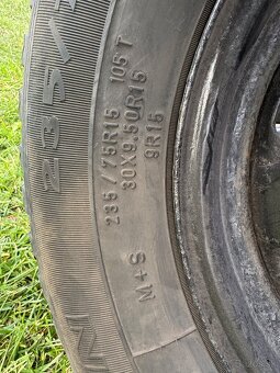 Predám pneumatiky 235/75 R15 - 4