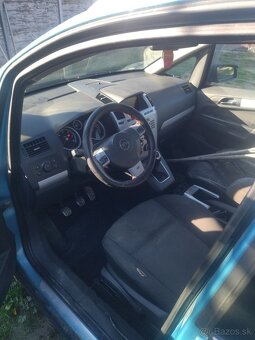 Opel Zafira na náhradné diely. - 4