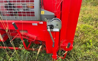 Štípací automat Hakki Pilke Falcon 35 plus podávací stůl 371 - 4