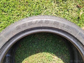 Zimná pneumatika 235/45 r 18 - 4