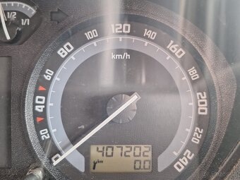 Predám Škodu FABIA COMBI - 4