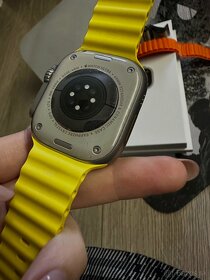 Apple Watch Ultra + náramky - 4