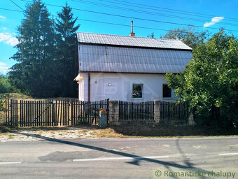 REZERVOVANÉ - Rodinný dom s veľkým pozemkom v obci Veľké D - 4