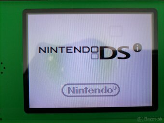 Nintendo DSi XL - 4