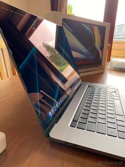 Apple MacBook Pro 2019 16” - 4