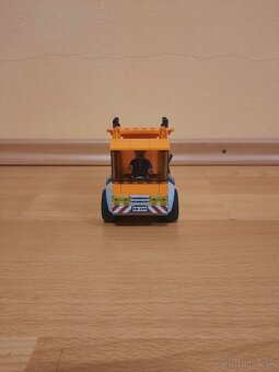 Lego City 60220 - Garbage Truck - 4
