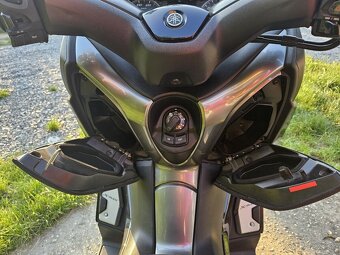 Yamaha XMAX TECH MAX 125 - 4