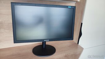 Monitor 24" Samsung SyncMaster B2440L – super stav - 4