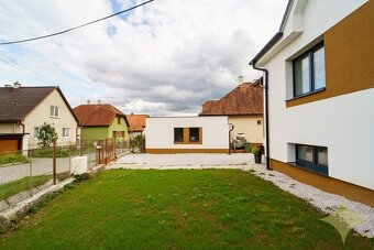 Predaj: Zrekonštruovaný Rodinný Dom 4+1 v Malebnej Obci Divi - 4