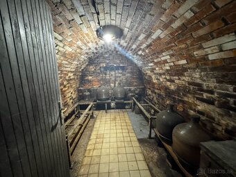 Na predaj murovaná chata s pozemkom 1190 m² - 4