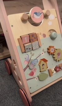 LITTLE DUTCH DREVENÉ CHODÍTKO KVETY A MOTÝLE - 4