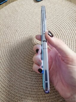 Samsung galaxy Z Flip 4 - 4