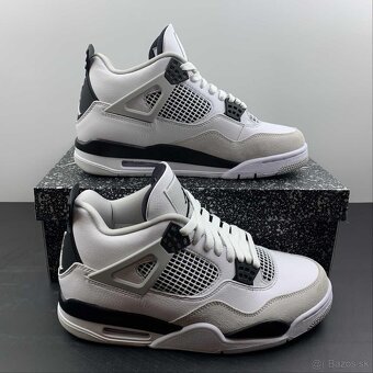 Nike Air Jordan 4 3 - 4