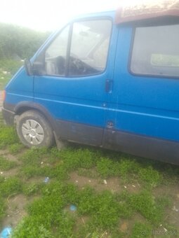 Predám Ford tranzit - 4