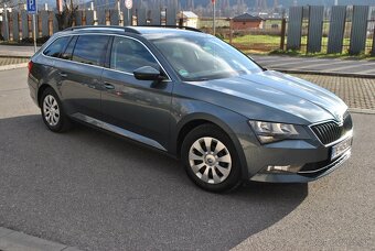 Škoda Superb Combi 2.0 TDI Style DSG - 4