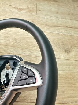 Kožený volant Dacia - 4