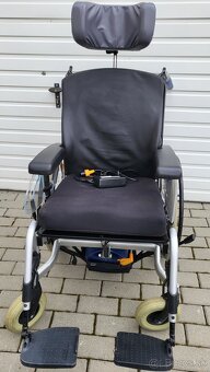 invalidny vozík 51cm s elektrickým pohonom pre asistenta - 4
