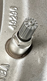 Disky 5x114,3 R16 so zimnymi pneu + snimače tlaku - 4