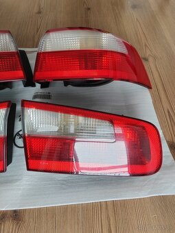 Renault Laguna 2 sedan zadné svetlá - 4