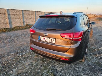 KIA Ceed 1.6 GDI 2018 Gold - 4