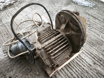 Elektromotor a čelná prevodovka - 4