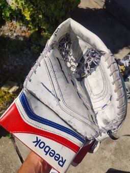 Hokejova vystroj - 4