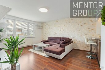 360° VR - Ponúkame na predaj pekný, 2i. byt v Starom Meste - - 4