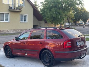Škoda Octavia Combi 2.0TDI DSG - 4