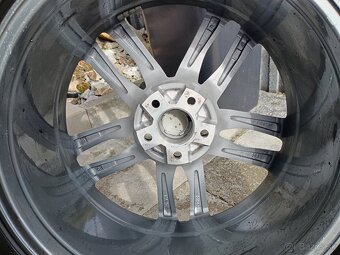5x112 r19 245 40 - 4