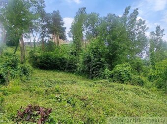 NOVÁ NIŽŠIA CENA Pozemok priamo pod Divínskym hradom - 4