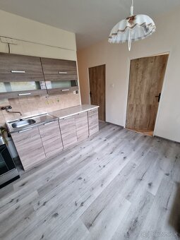 Dám do prenájmu -2 izbový byt v centre Fiľakova - 4