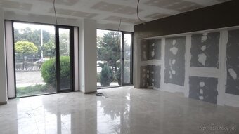 153m2 Lukratívny obchodný priestor v Hoteli Aston s výkladmi - 4