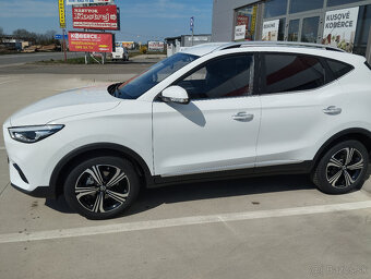 MG ZS ESSENTIAL PLUS , rok 2025 ,  1400 km - 4