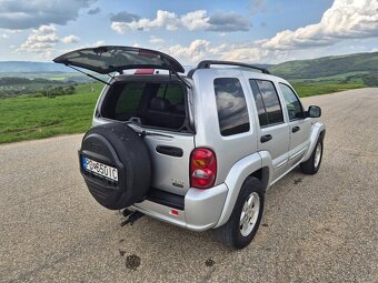 JEEP Cherokee 2,8 crd automat - 4