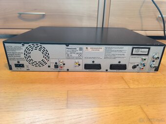 Panasonic DMR-ES35V DVD Recorder / VCR Combo with DV Input - 4