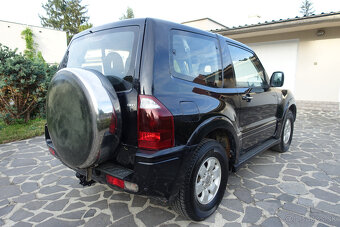 Mitsubishi Pajero 3.2 DI-D GLX 4WD, M5, 118kW, 3d. - 4