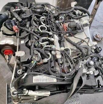 MOTOR DEU 2,0 TDI AUDI A4 8W0 - 4