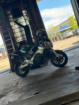 Suzuki gsr600 - 4