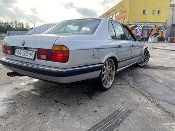 Bmw e32 735i - 4