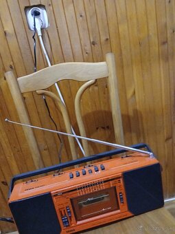 Radiomagnetofon Tesla KM 350. - 4