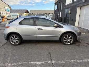 Honda Civic 2.2 iCTDI - 4