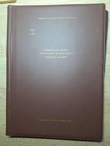 želeničné knihy ČSD , SR33 , SR15 , V25 , V59 ,V7 , D2 - 4