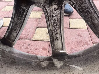 BMW 225/55 r17 5x112 - 4