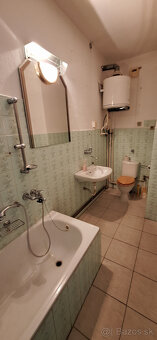 Rodinný dom s predzáhradkou - 4